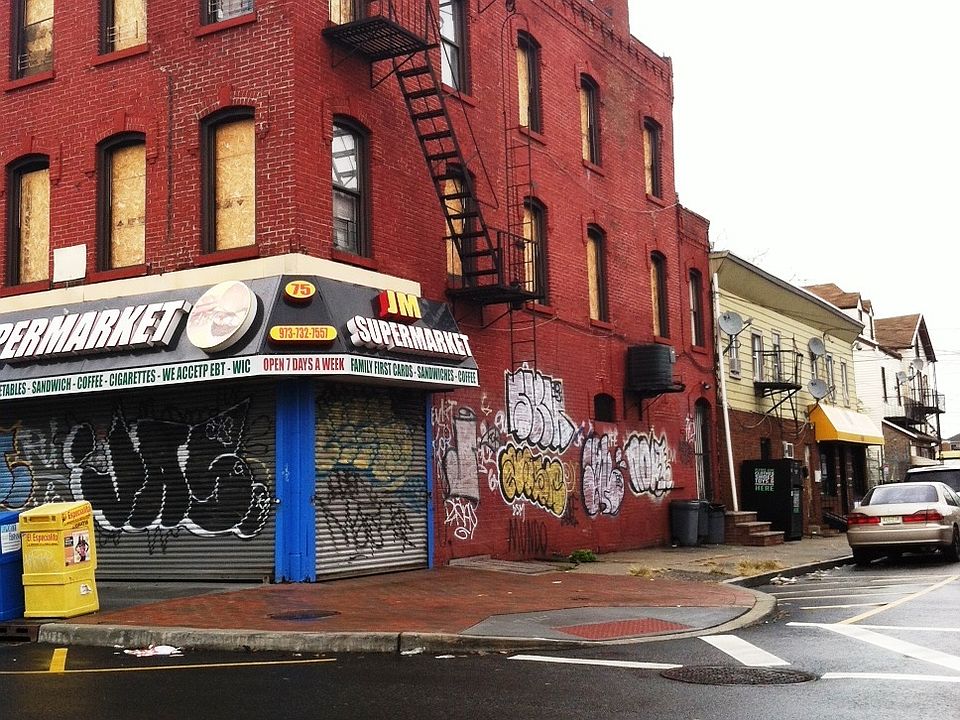 2nd image of 75 Broadway