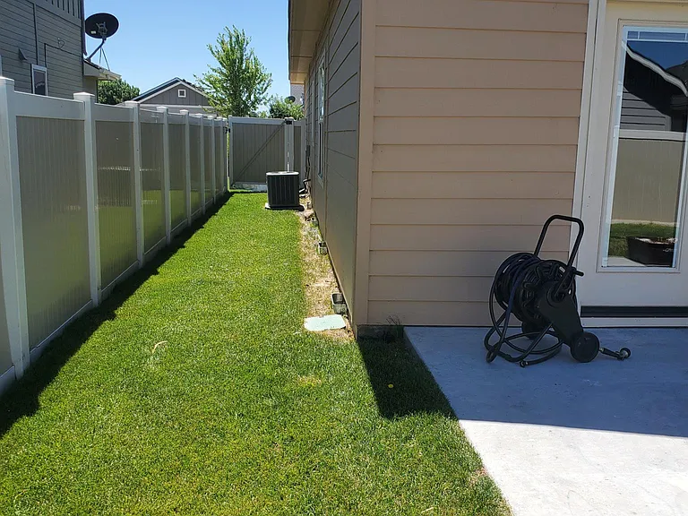 12528 Toketee St — Photo 26