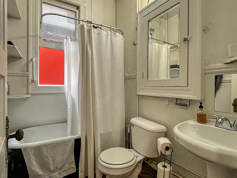 426 15th Ave E #B — Photo 19