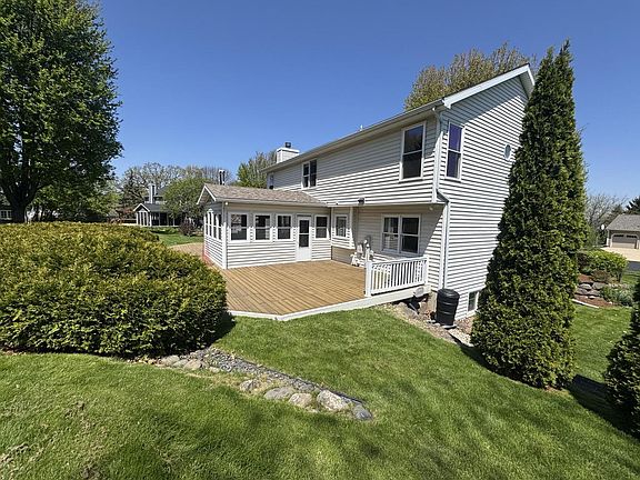 5th image of 829 Foxfield ROAD