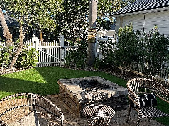 4th image of 781 Bonaire Cir
