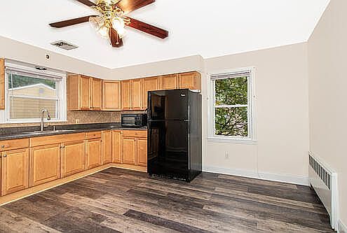 3rd image of 163 Crescent Pl