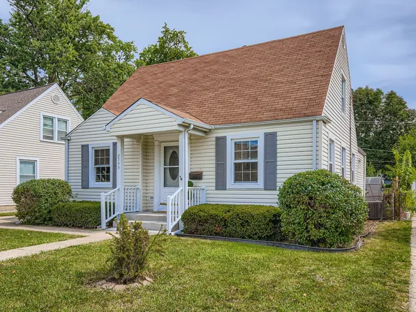 2749 Scott St, Franklin Park, IL 60131
