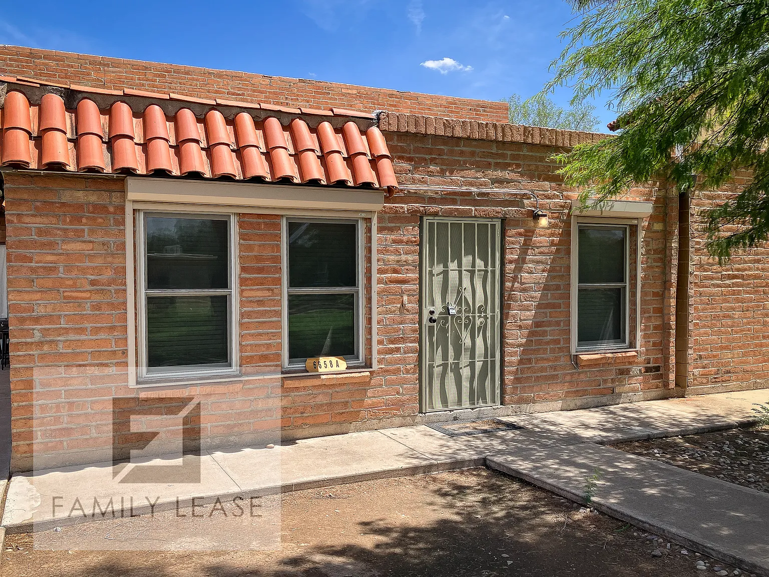 2 bed, 837 sqft, $1,300 — Photo 2