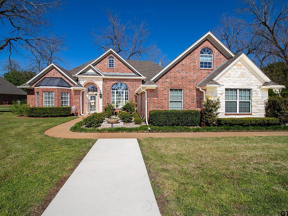 1st image of 205 King Ct