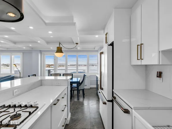 28 Riverside Ave #1N, Red Bank, NJ 07701