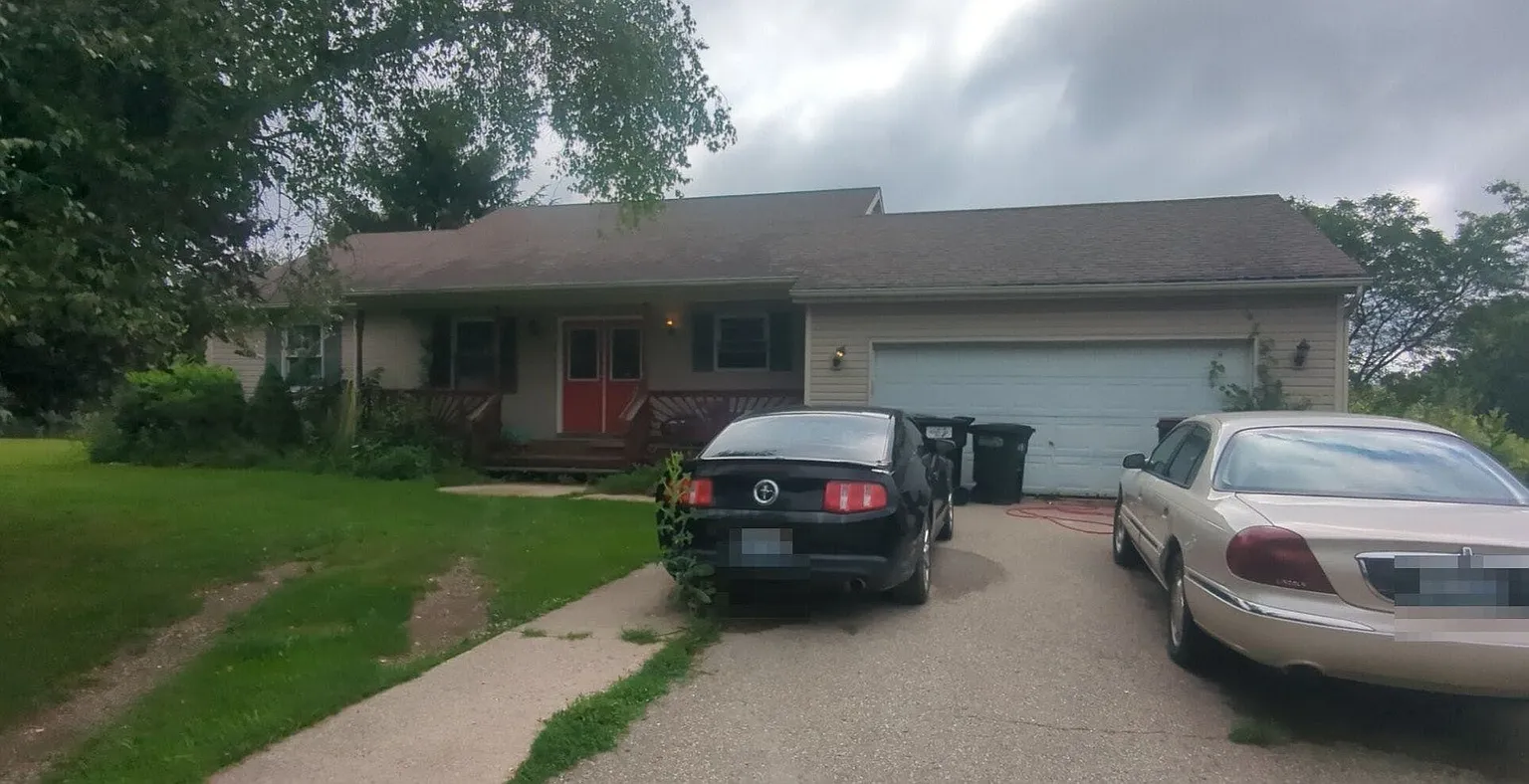 3942 N Burkhart Rd photo 1