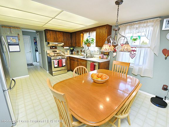 4th image of 197 Mckinley Court