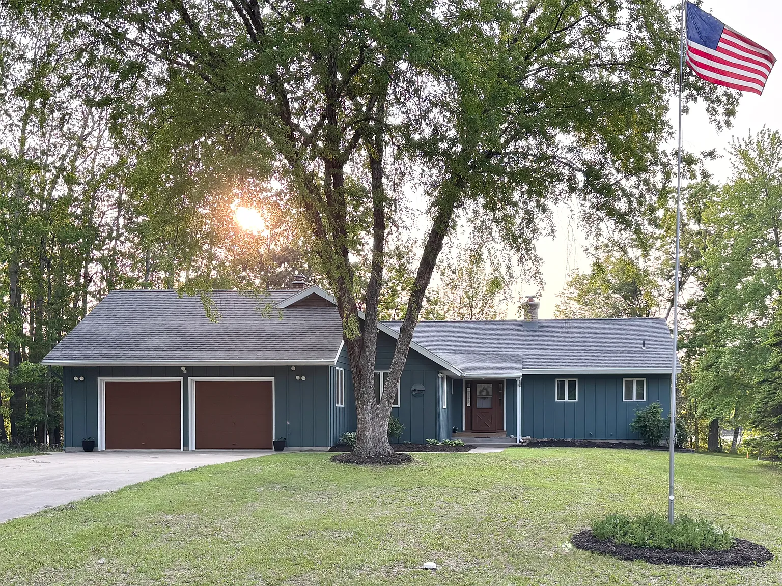 N7464 Hideaway Ln — Photo 1