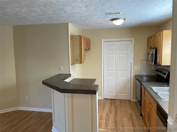6792 Willowbrook Dr APT 6, Fayetteville, NC 28314