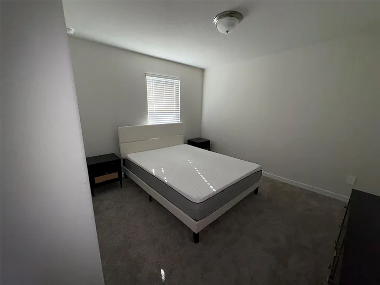 16628 Sterling Cliff Dr — Photo 7