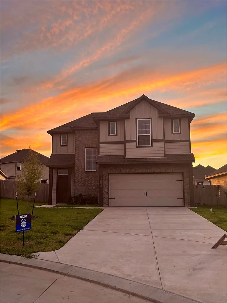 3 bed, 2.5 bath, 1652 sqft, $2,200 — Photo 1