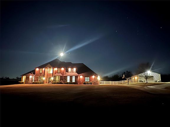 3rd image of 9340 Bear Creek Rd