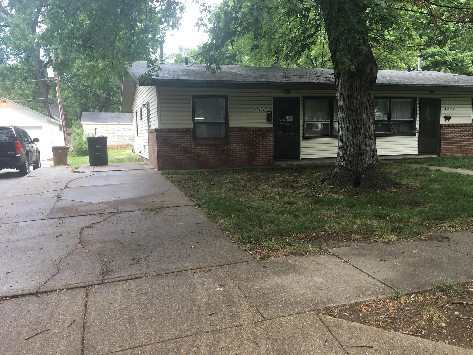 2 bed, 768 sqft, $995 — Photo 2