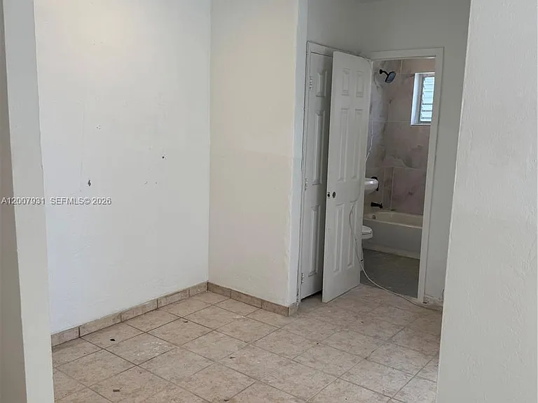 7300 Harding Ave #21 — Photo 3