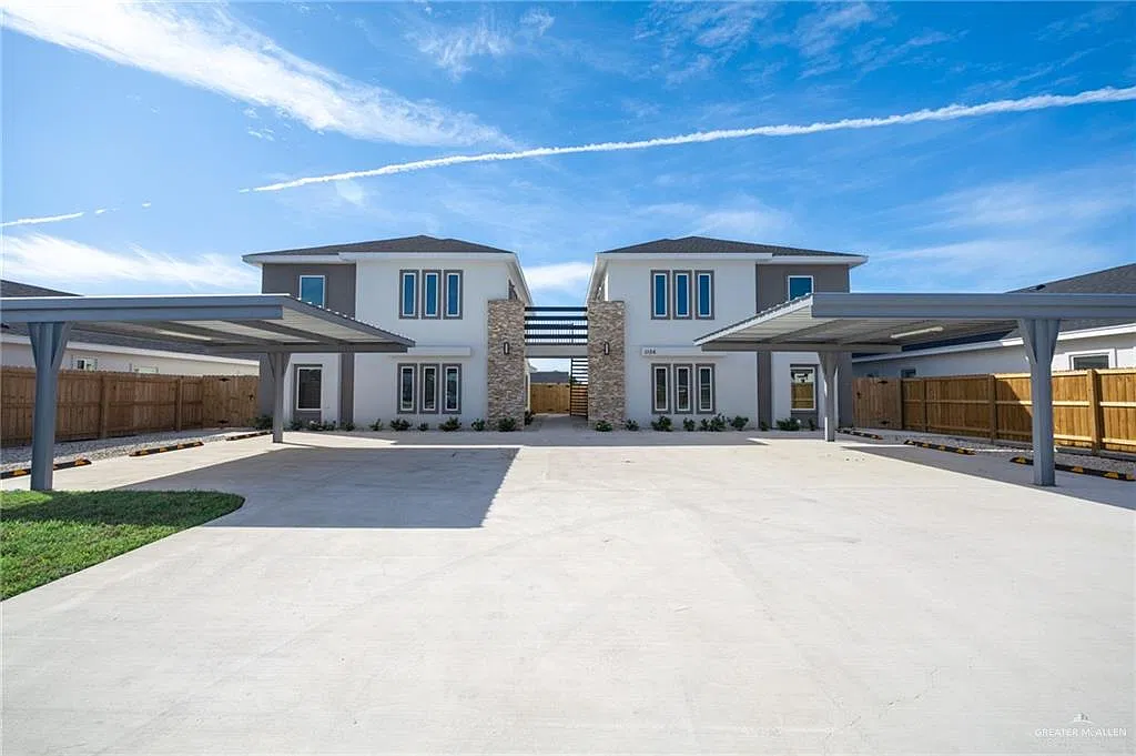 2 bed, 2.0 bath, 1000 sqft, $1,000 — Photo 2