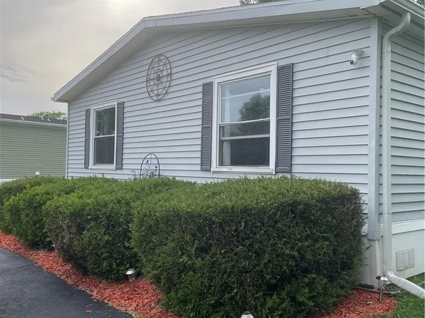 113 Trinity Dr, Holley, NY 14470