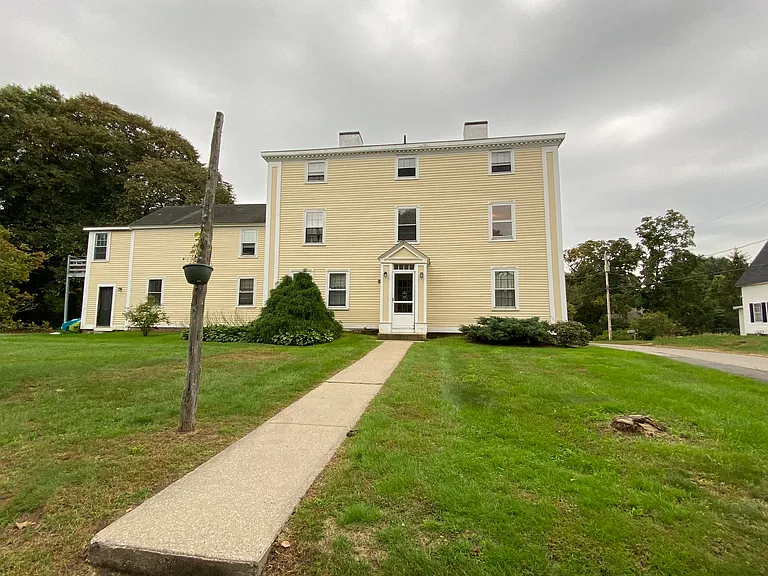 23 Pleasant St #7 — Photo 1