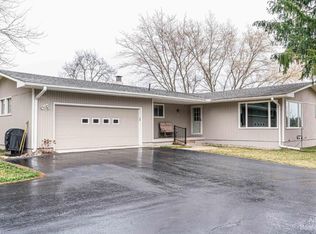 2160 Milkey Rd, Saline, MI 48176