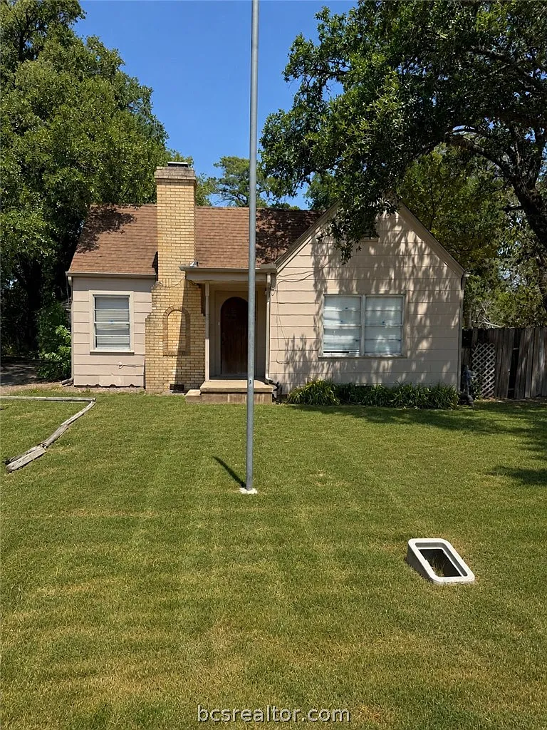 3 bed, 1688 sqft, $1,495 — Photo 1