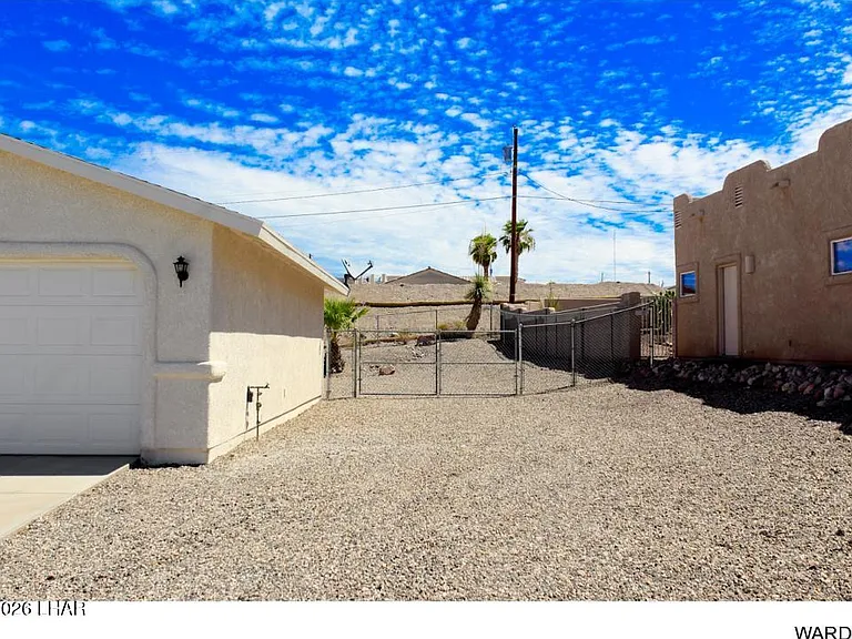 1100 McCulloch Blvd S — Photo 4