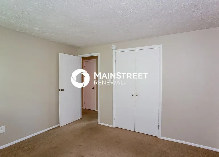 922 Waring Dr W — Photo 14