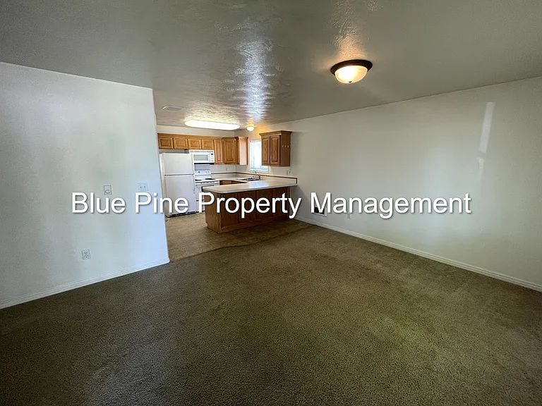 3156 E Chasewood Dr #1 — Photo 2