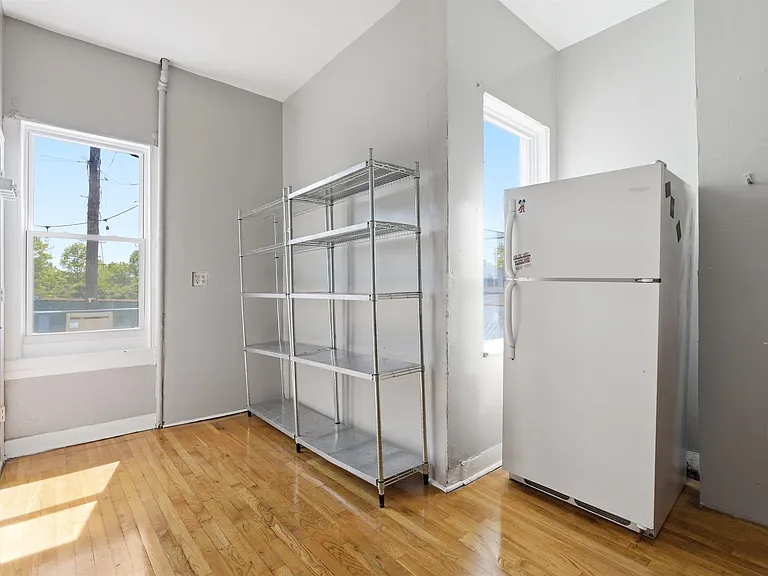 199 Ege Ave #199A — Photo 15