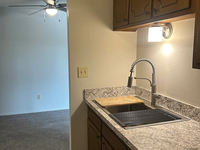 6 Park St #20 — Photo 3