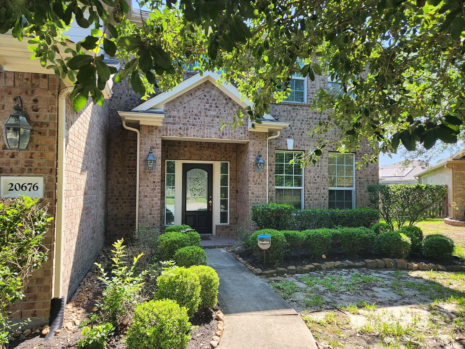 4 bed, 2.5 bath, 2743 sqft, $2,785 — Photo 4