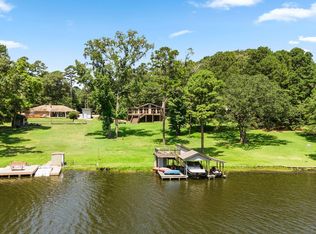 316 Oxbow Cv, Holly Lake Ranch, TX 75765