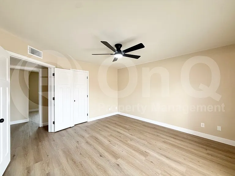 1266 W Mendoza Ave — Photo 11