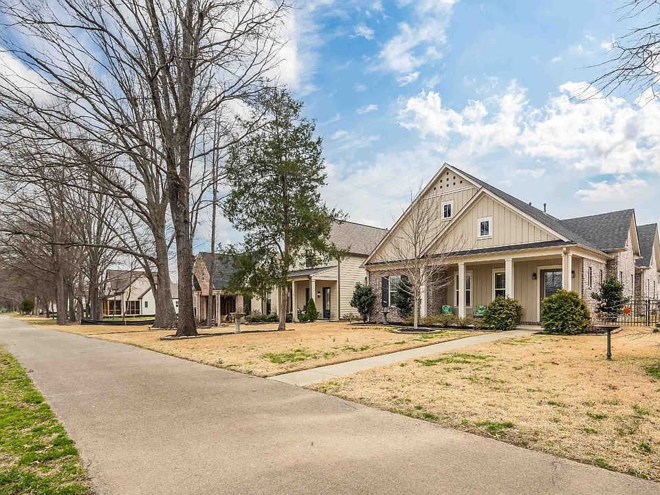 1st image of 15 Independence Ln