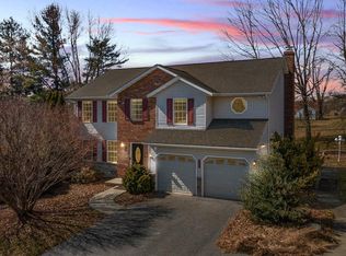 1230 Canterbury Dr, Sykesville, MD 21784