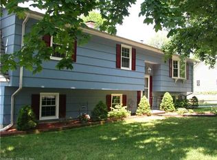 27 Dest Dr, Hamden, CT 06518