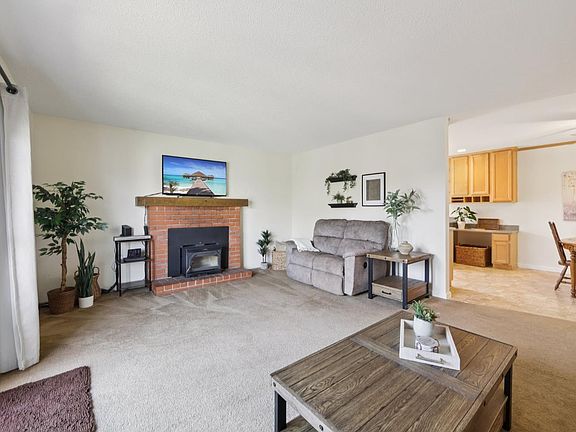3rd image of 7070 Almond Street