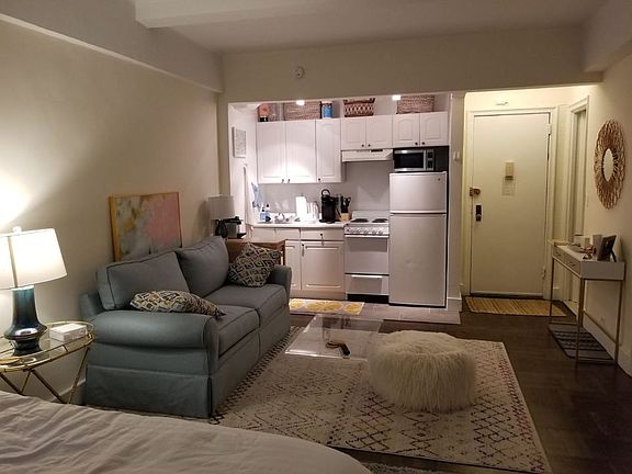 4th image of 24 5th Ave APT 521