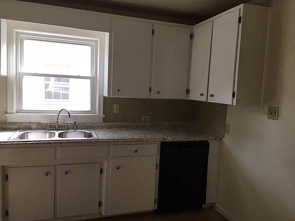 5th image of 4609 Fairmont Ave