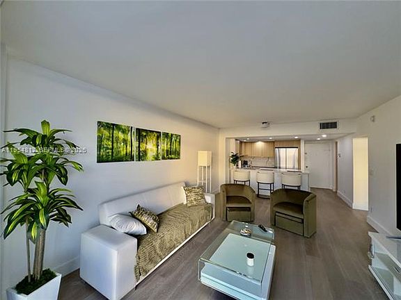 3rd image of 5600 Collins Ave #Cu-10l