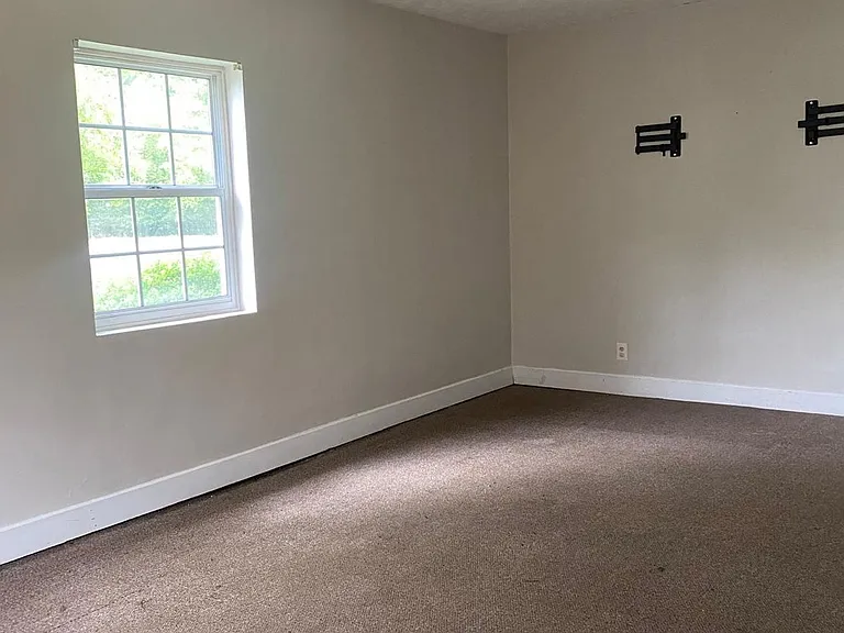 2108 Broad St #4 — Photo 4