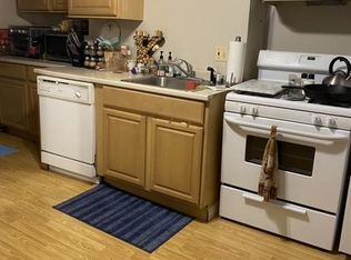 30 Charter St APT 4, Boston, MA 02113