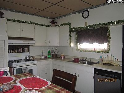 5th image of 1215 Clover St