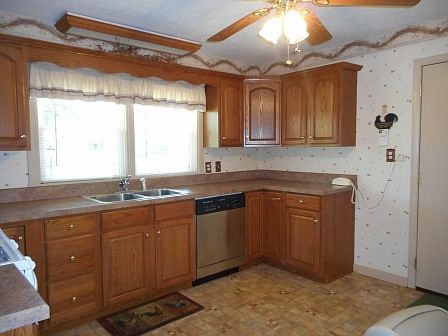 3rd image of 2185 Brent Dr