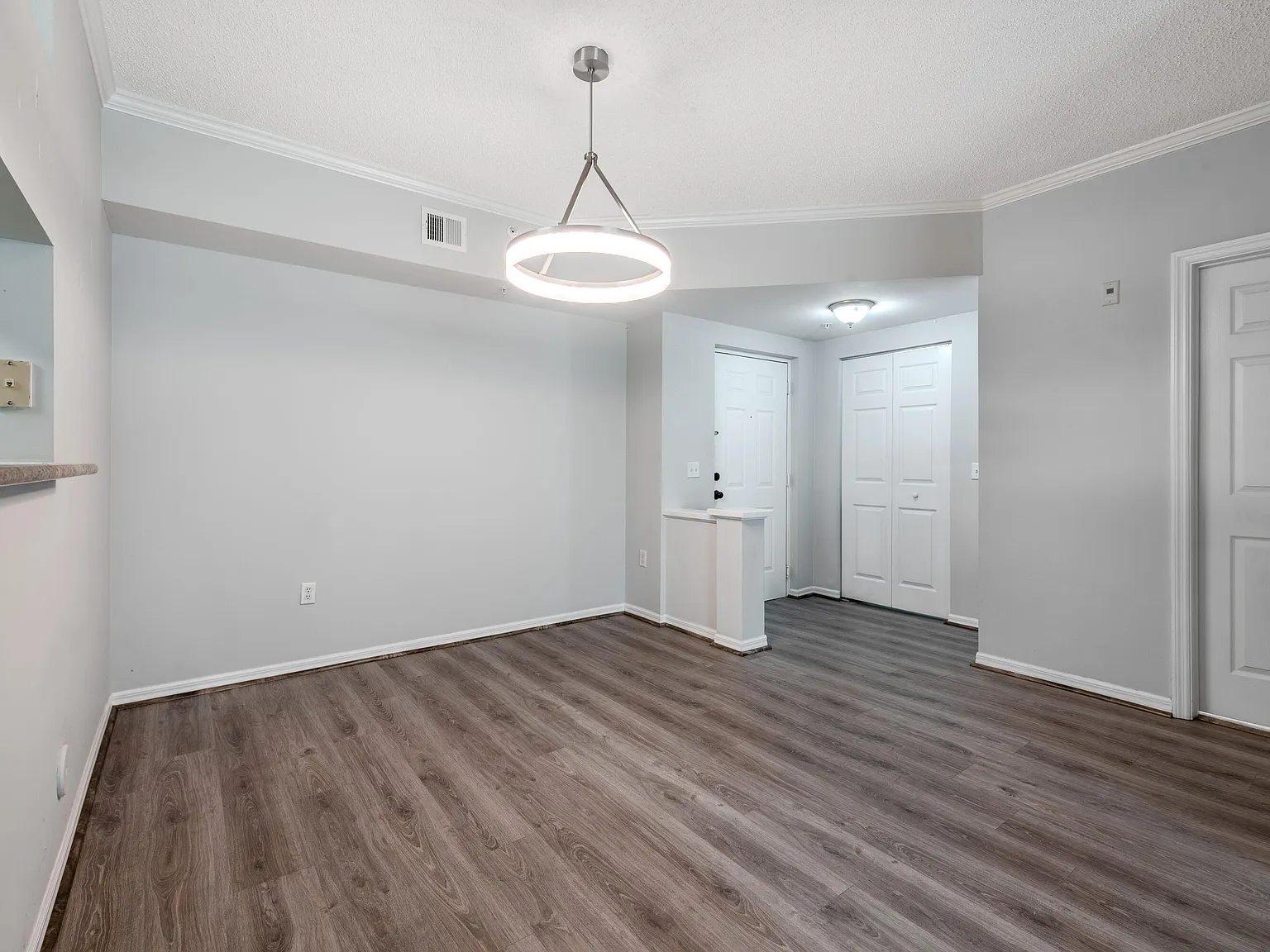 2 bed, 2.0 bath, 1137 sqft, $2,500 — Photo 3