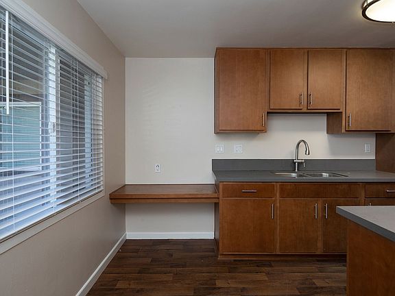 5th image of 5041-5043 Santa Monica Ave #19