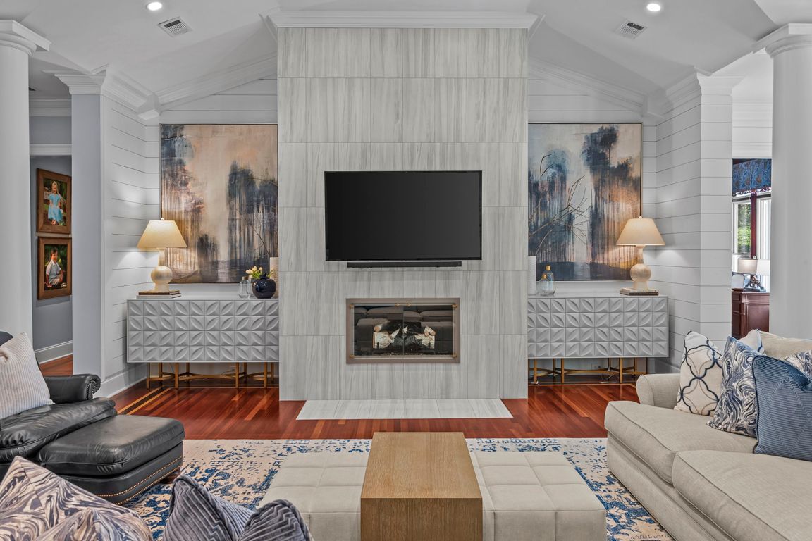 next background image