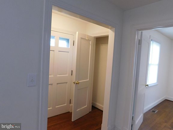 5th image of 10725 Rollingwood Dr