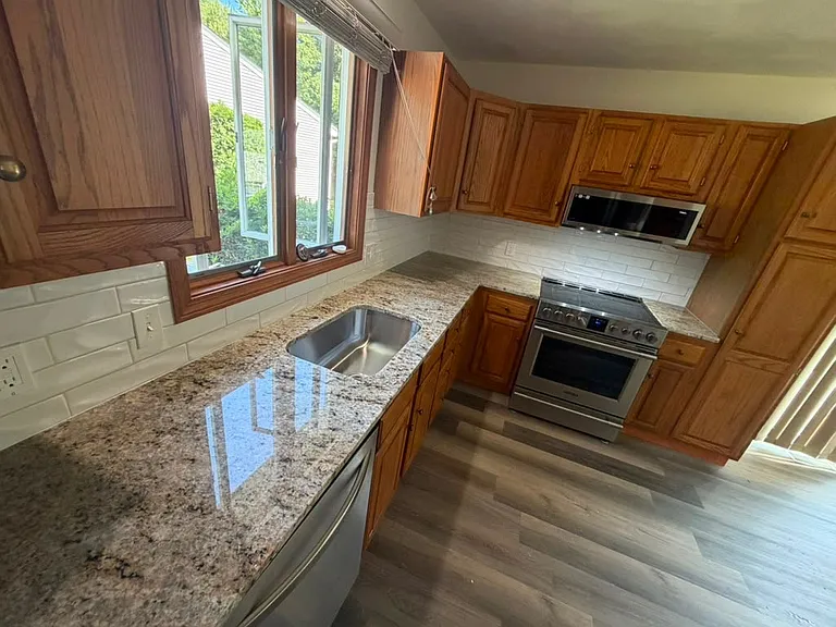 400 Commonwealth Ave #9 — Photo 7