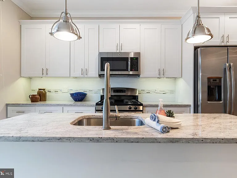 1232 S 23rd St — Photo 11