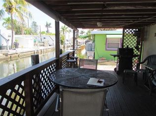 2626 Pine St, Matlacha, FL 33993